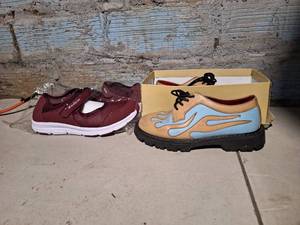 lot 4522 image: Joes Grab Slip Resistant Shoes 6.5 and Burgandy Sandles 8