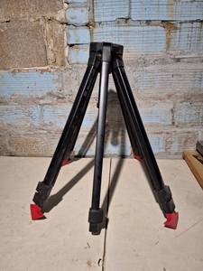 lot 4526 image: Yoostar Tripod