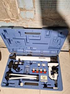 lot 4536 image: Meade Science Kit
