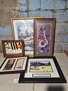 lot 4539 image: Lot of (5) Home Decor Art