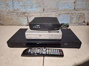 lot 4544 image: Blue Ray Player and DVD Player