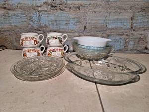 lot 4563 image: Lot of Vintage Glassware