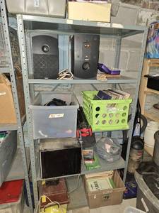 lot 4569 image: Metal Shelf 3ft x 18 x 68
