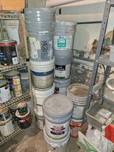 lot 4582 image: Lot of Used 5 Gallon Paint