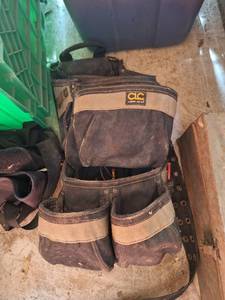 lot 4612 image: Tool Bag Lot