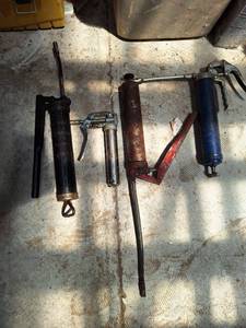 lot 1721 image: (4) Grease Guns