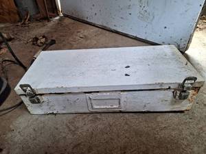 lot 1751 image: White Metal Box