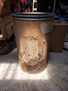 lot 1755 image: Barrel and Bag