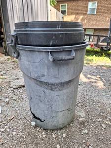 lot 1757 image: (2) Trash Barrels. one w wheels