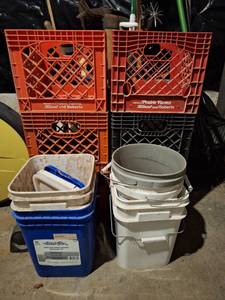 lot 1798 image: Lot of Empty Totes and Milk Crates