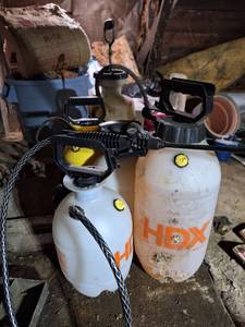lot 1803 image: (6) Pump Sprayers