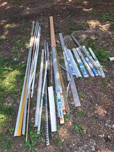 lot 7160 image: Lot of Door Threshold and Carpet Bar and Tile Tacing