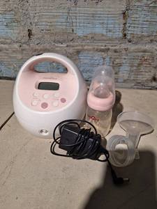 lot 7165 image: Spectra Breast Pump
