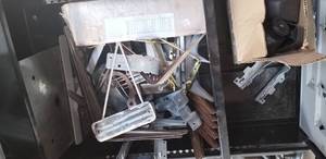 lot 9102 image: Lot of Shelving Brackets