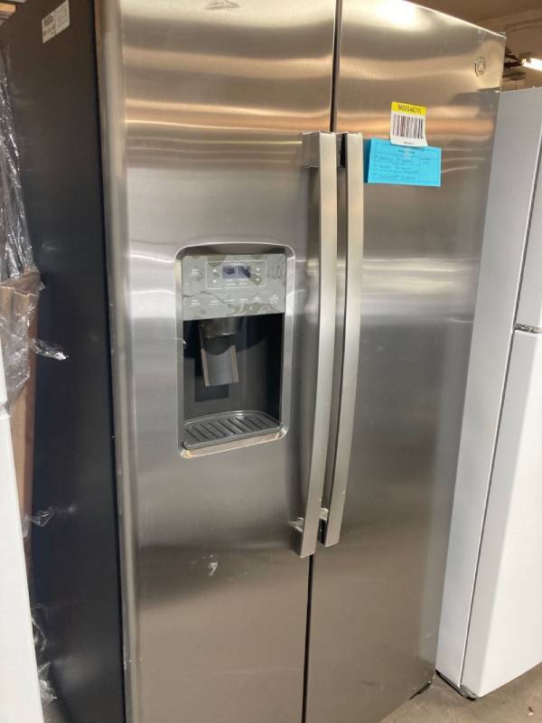 GE Appliances 25.3 Cu. Ft. Side by Side Refrigerator with External  Dispenser in Fingerprint Resistant Slate (Fully Functioning Potential Minor  Scratches See Images Guaranteed to Work or 100% Refund Upon Return)  Retail:$1619.99