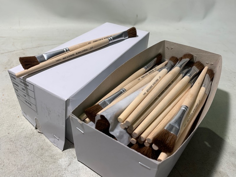 lot 348 image: New 100pcs Lot of 12 Indeutsch Series-250 Paint Brushes