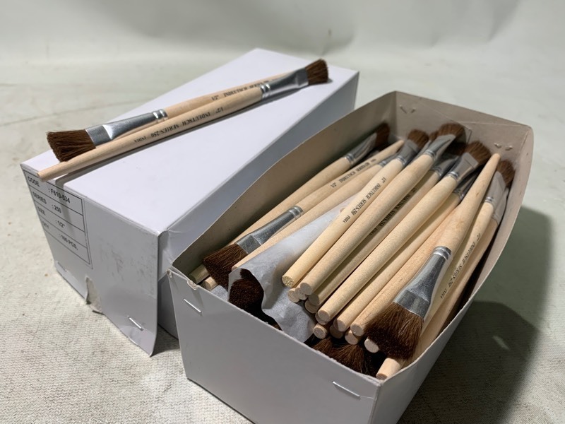 lot 349 image: New 100pcs Lot of 12 Indeutsch Series-250 Paint Brushes