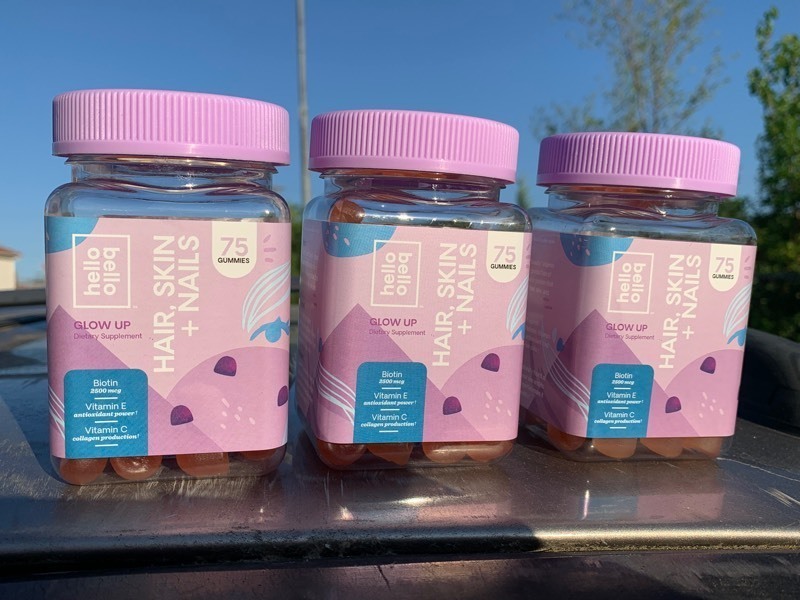 lot 259 image: 6 New Bottles of HelloBello Glow Up Hair, Skin  Nails Dietary Supplements w Vitamin E & C