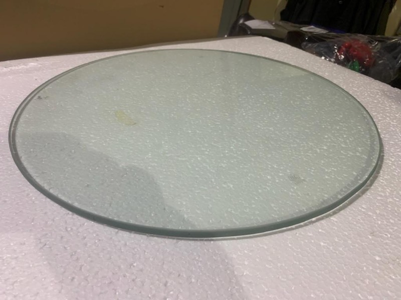 lot 303 image: New Thick 19 Wide Circle Glass Top