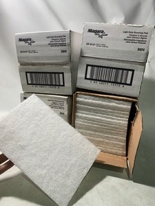 lot 48 image: 4 New Box of 80 Total 6x9 Niagara Light Duty Scouring Pads (20 per Box)