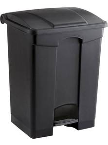 lot 70002 image: Plastic Step-On Trash Can 9922BL Black Hands-Free Disposal appears to be 17-Gallon to 23 gallon, Broken foot step to open Capacity Perfect for Home, and Garage
