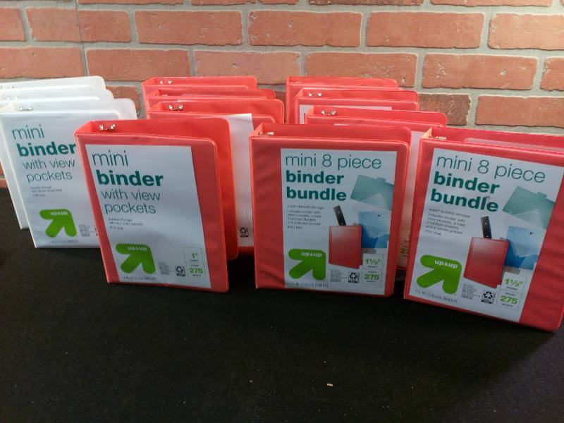 lot 20 image: Mini Binders 1