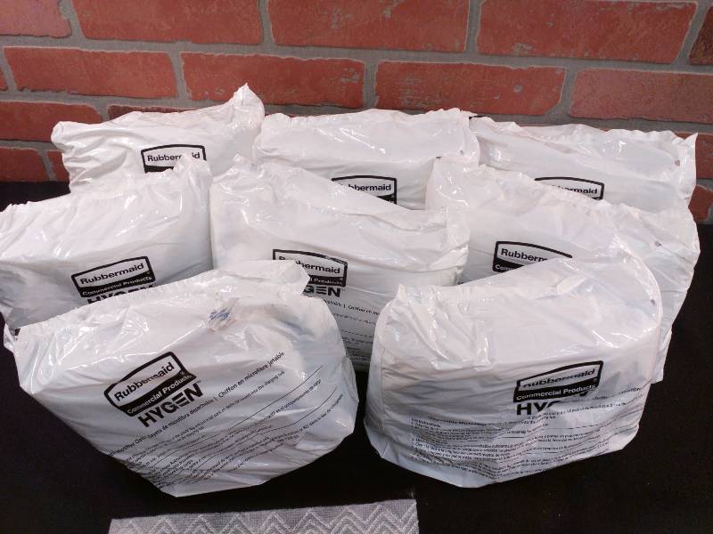lot 68 image: Rubbermaid Disposable Microfiber Clothes