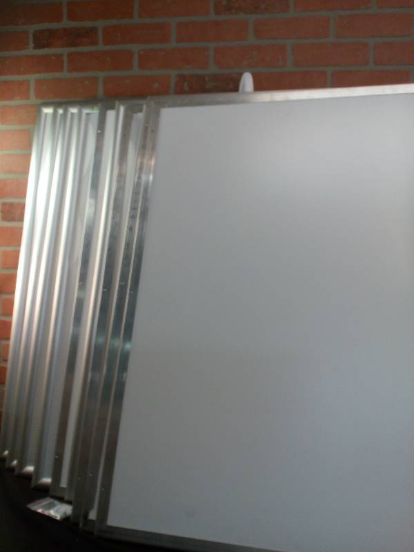 lot 70 image: Snap Aluminum Frames