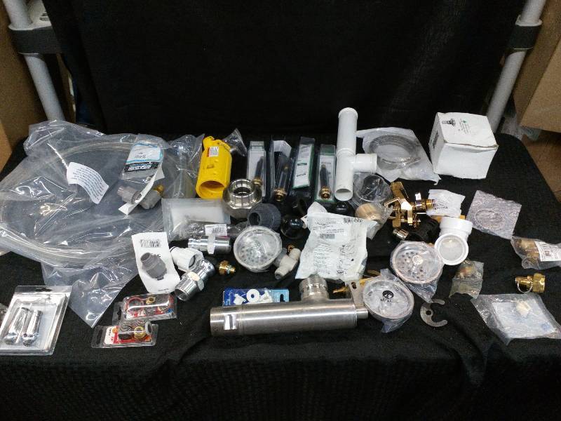lot 73 image: Variety of Plumbing parts