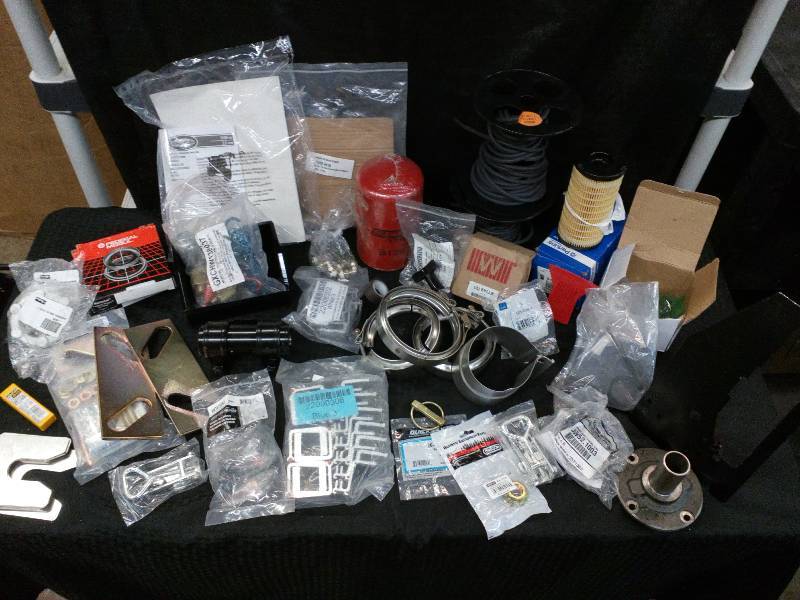 lot 81 image: Miscellaneous car parts and more