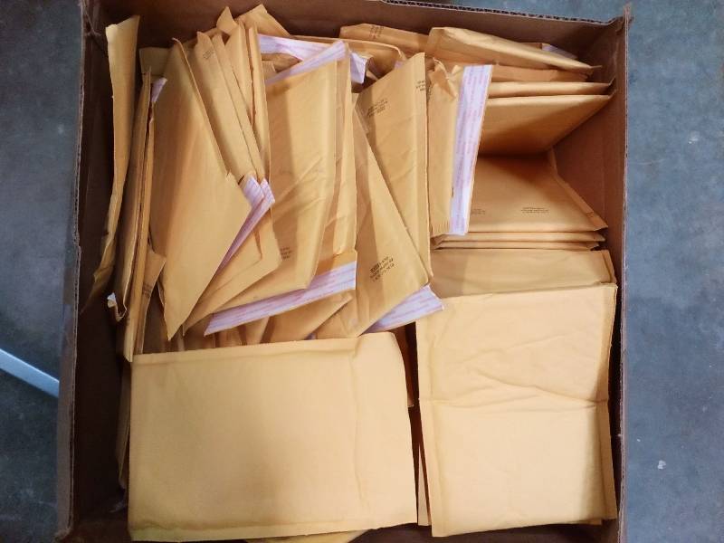 lot 126 image: #0 Bubble Mailers