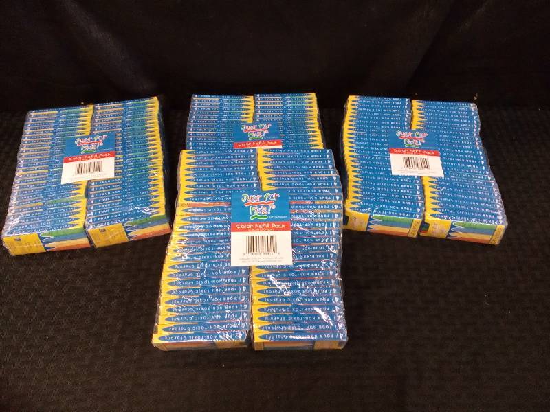 lot 134 image: Hoffman Crayon Packs - 4 Colors