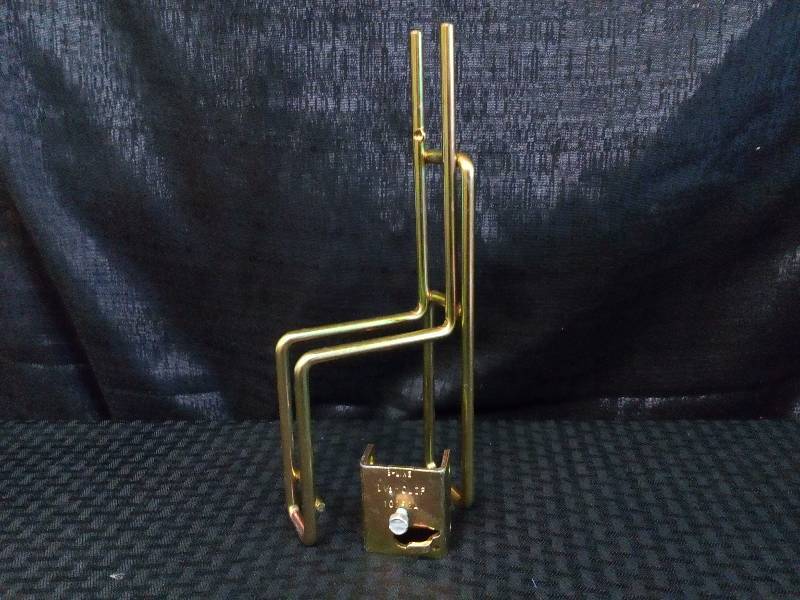 lot 178 image: Cooper B-Line Yellow Zinc B-Line Power Cable support