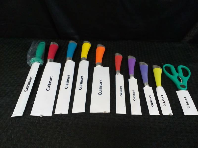 lot 197 image: Cuisinart Cutlery set