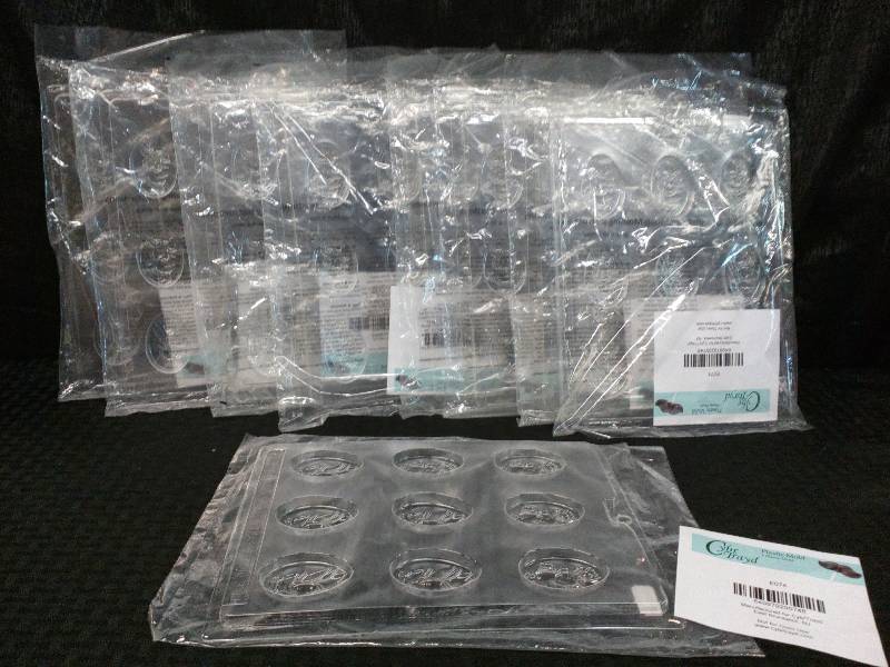 lot 207 image: Candy, Soap, Butter, 3D Molds by cybrtrayd