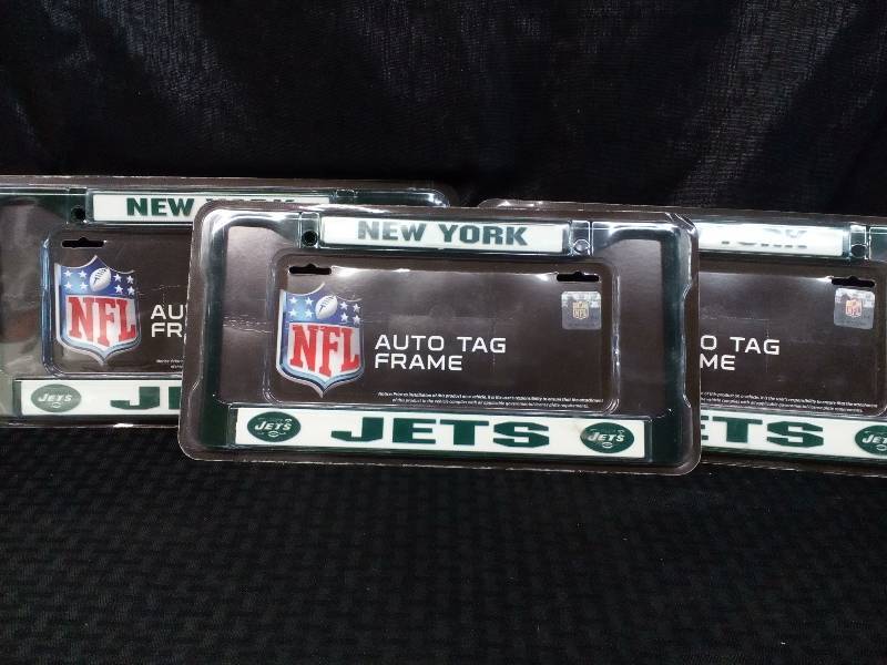 lot 218 image: New York Jets Chrome license plate Frame Green