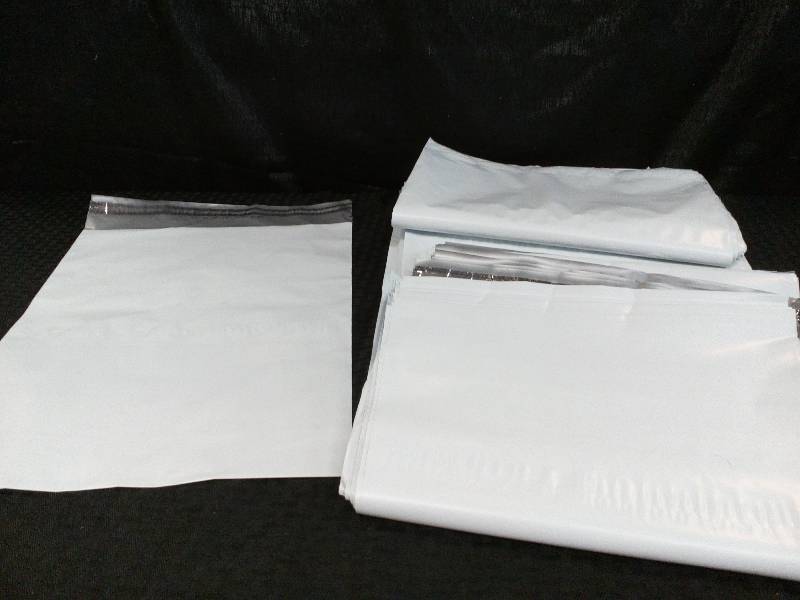 lot 262 image: Polyjacket Mailing Bags