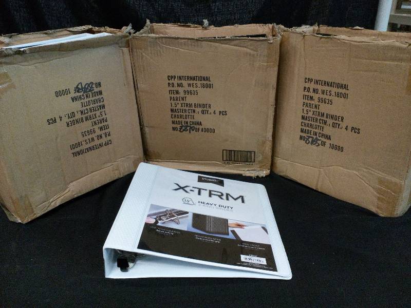 lot 284 image: X-TRM Heavy Duty 3-Ring Binders 1.5