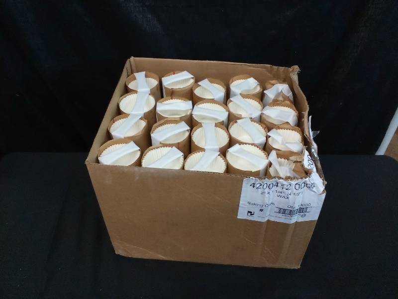lot 286 image: Baking Cups Wax Paper