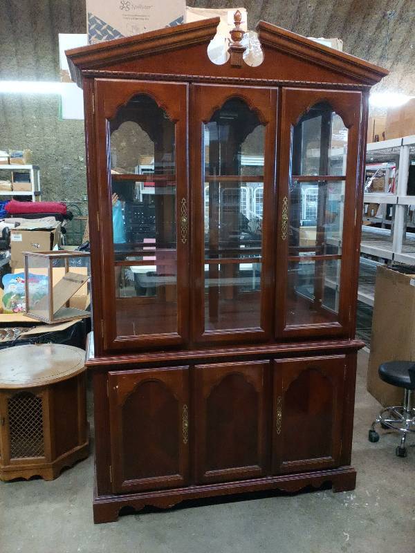lot 296 image: China Cabinet