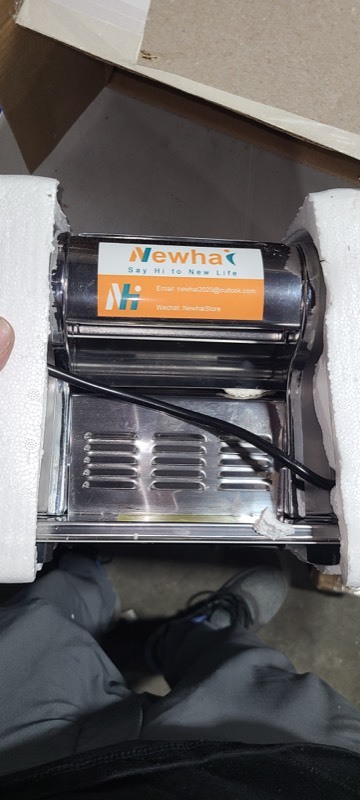  Newhai Electric Pasta Maker Family Noodle Making
