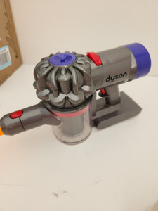 lot 17708 image: Casdon Dyson Cordless Vacuum  Interactive Toy For Children Aged 3  Includes Working Suction For Realistic Play (B01M3WPLZX)