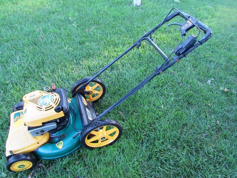 lot 7455 image: Yard-Man 21 cut - self propelled with self-starter - RUNS GOOD