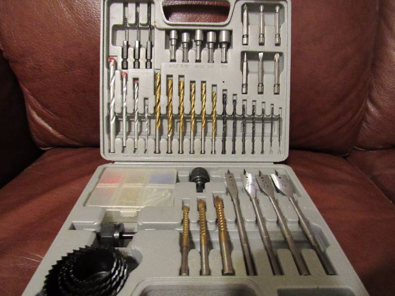 lot 7463 image: NEW Drill Bit Set with case NEW
