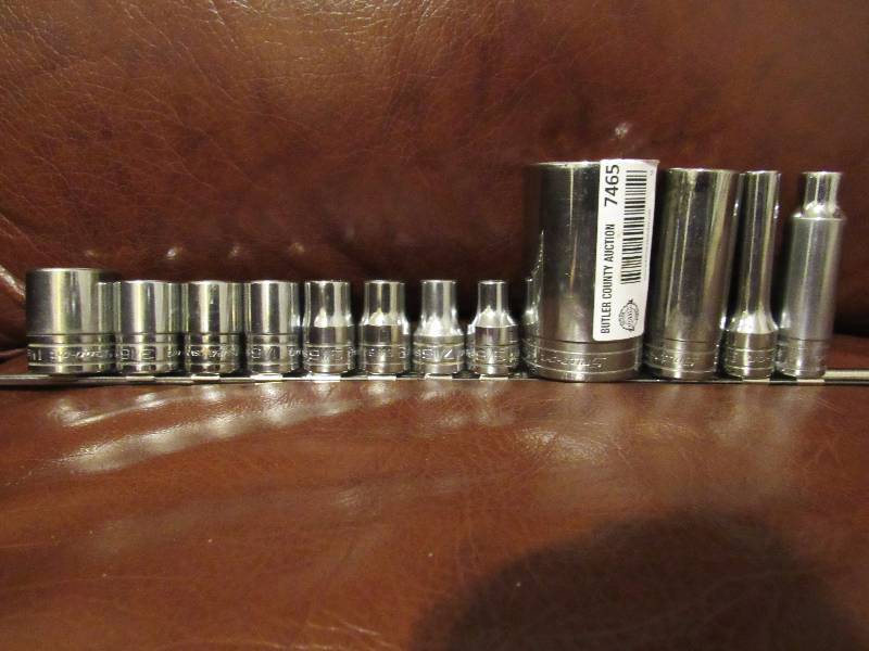 lot 7465 image: SNAP ON Sockets - 12 pieces - 12 drive - See description for sizes