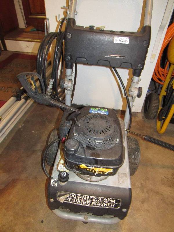 lot 7504 image: Gas Power Washer w Honda 5.5HP Mower - 2600PSI, 2.3 GPM, 3 Tips Included with hose and wand.
