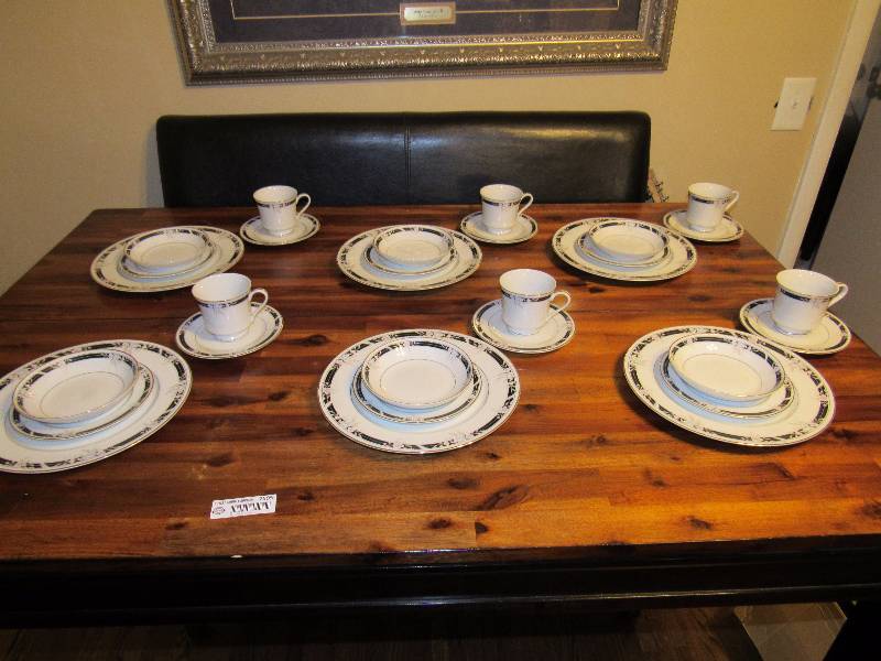 lot 7505 image: FINE CHINA - 6 place setting International Fine China Chelsea 6500