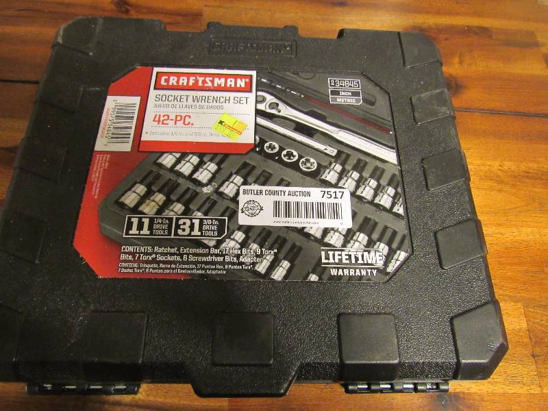 lot 7517 image: NEW Craftsman 42 piece Socket Wrench Set - NEW