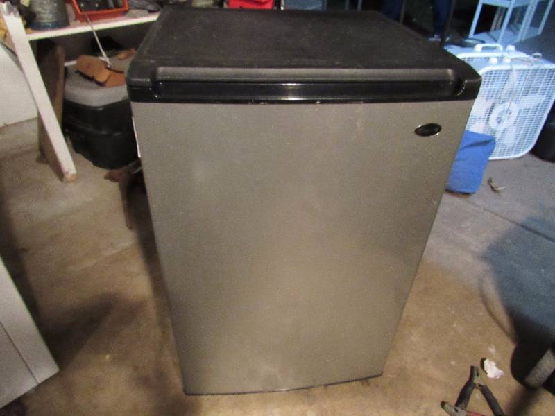 lot 7662 image: Stainless Steel Mini Fridge - SANYO - works