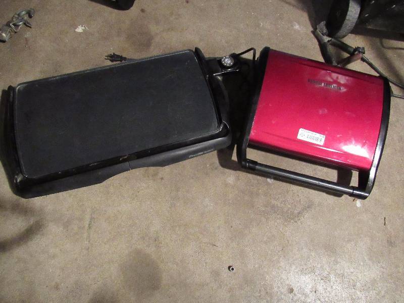 lot 7669 image: Proctor Silex Presto GRIDDLE and George Foreman GRILL